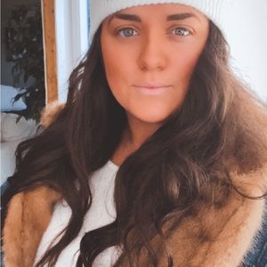 Meet your Posher, Kelsey!